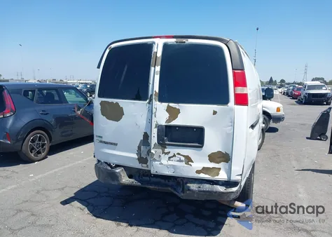 2010 Chevrolet Express 2500 Work Van из США, поврежденный, VIN 1GCZGFBA9A1176147